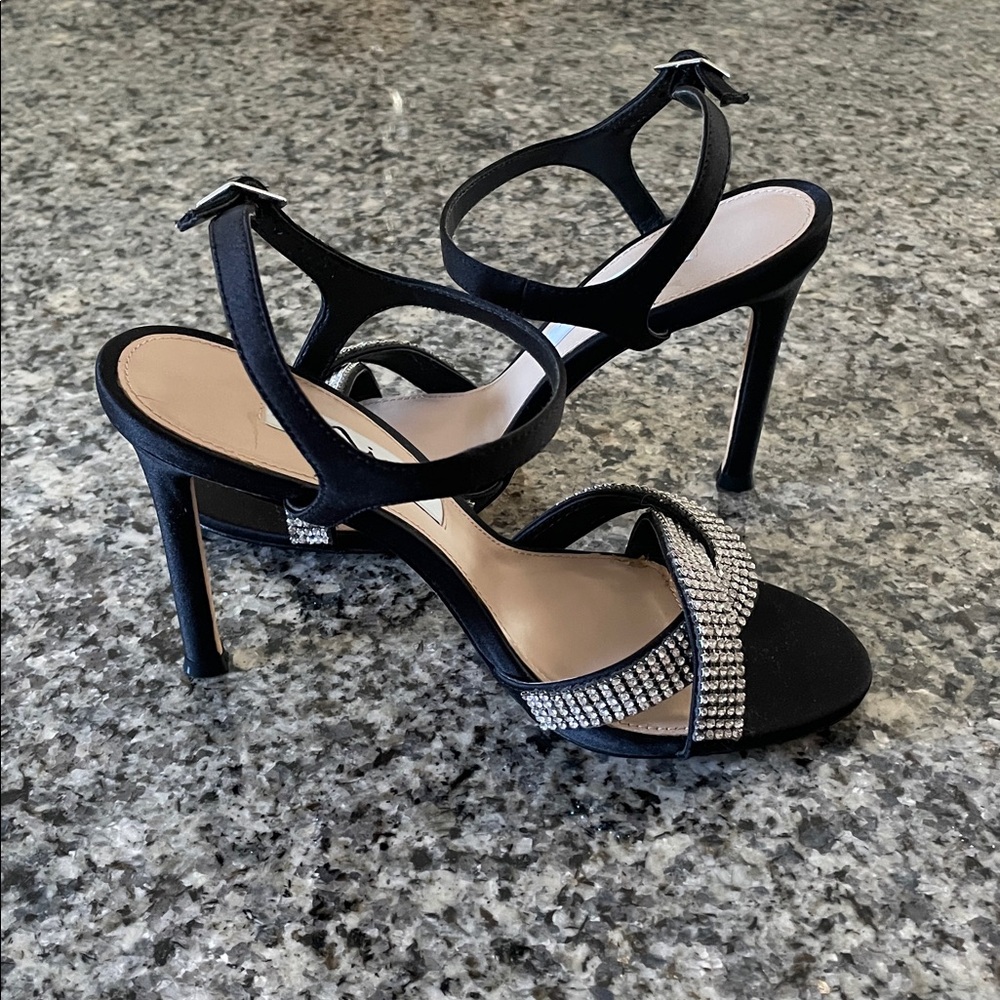 Nina Heels - Picture 6 of 11